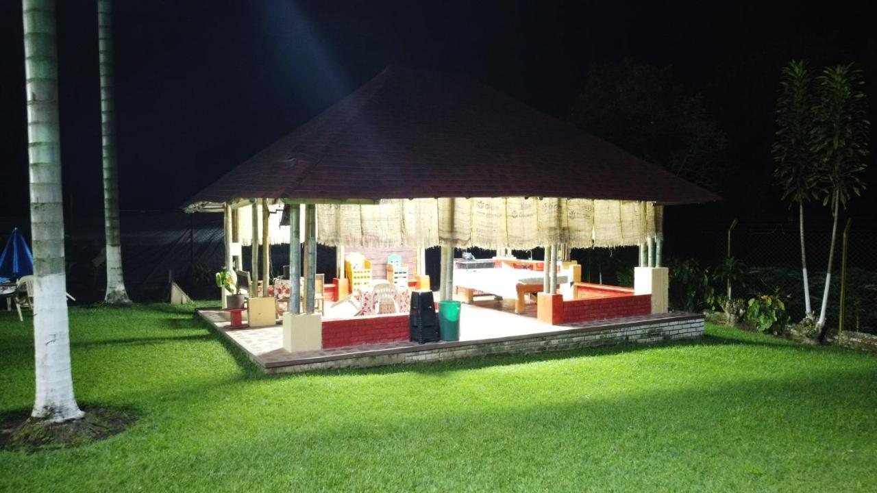 Finca Hotel Los Cocos Montenegro Ngoại thất bức ảnh