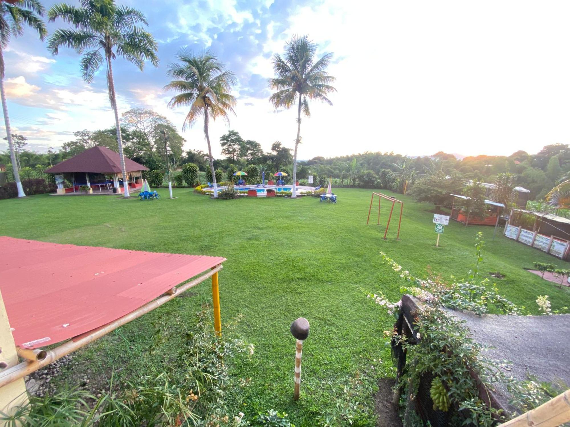 Finca Hotel Los Cocos Montenegro Ngoại thất bức ảnh
