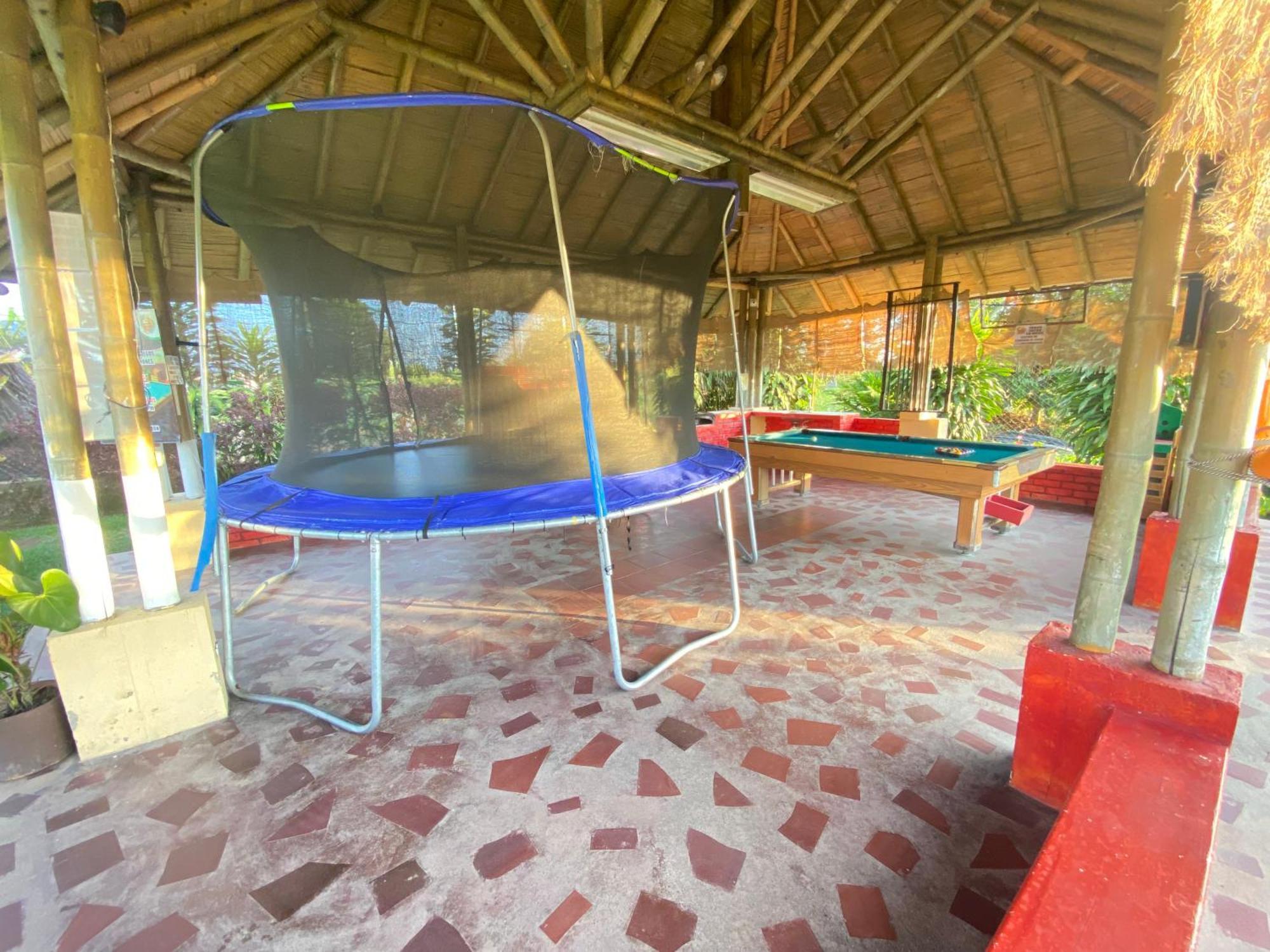 Finca Hotel Los Cocos Montenegro Ngoại thất bức ảnh