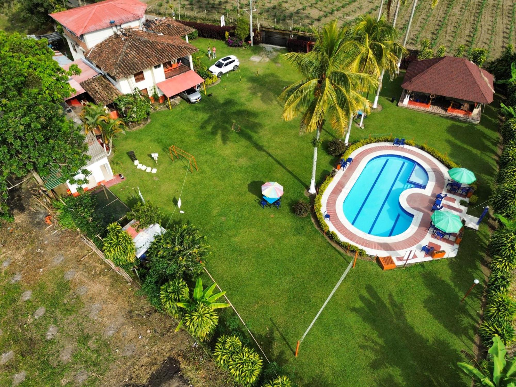 Finca Hotel Los Cocos Montenegro Ngoại thất bức ảnh