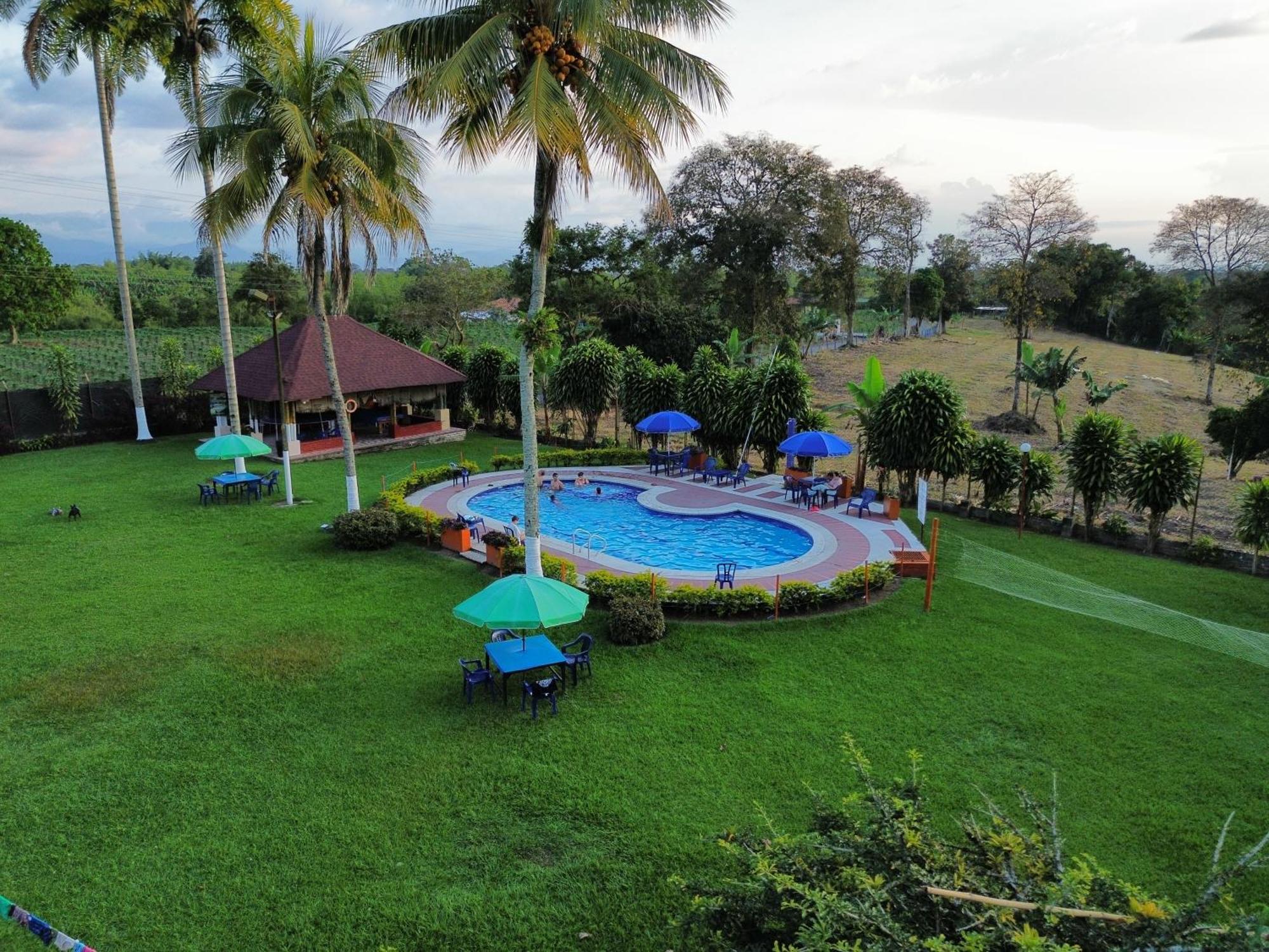 Finca Hotel Los Cocos Montenegro Ngoại thất bức ảnh